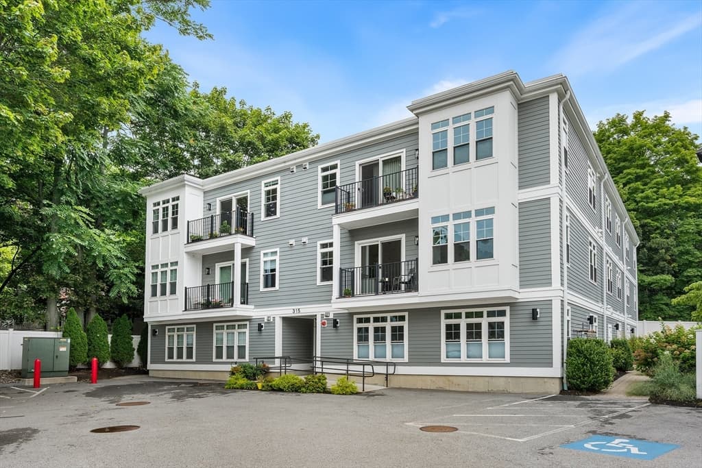 315 College Farm Rd # 6, Waltham MA 02451 photo 18