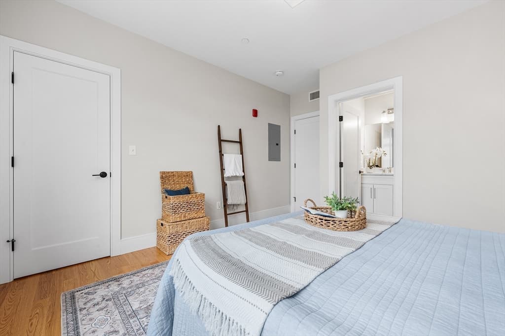 315 College Farm Rd # 6, Waltham MA 02451 photo 11