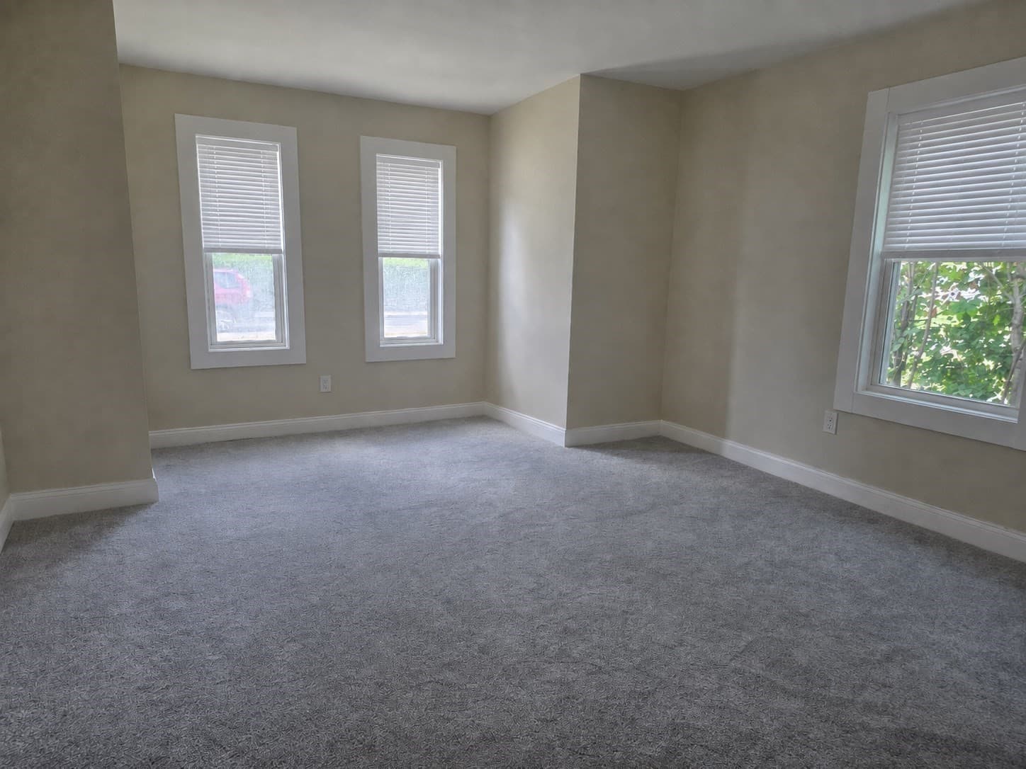 Single Family Residence at 1220 Water Street, Fitchburg MA 01420, photo 6 of 15