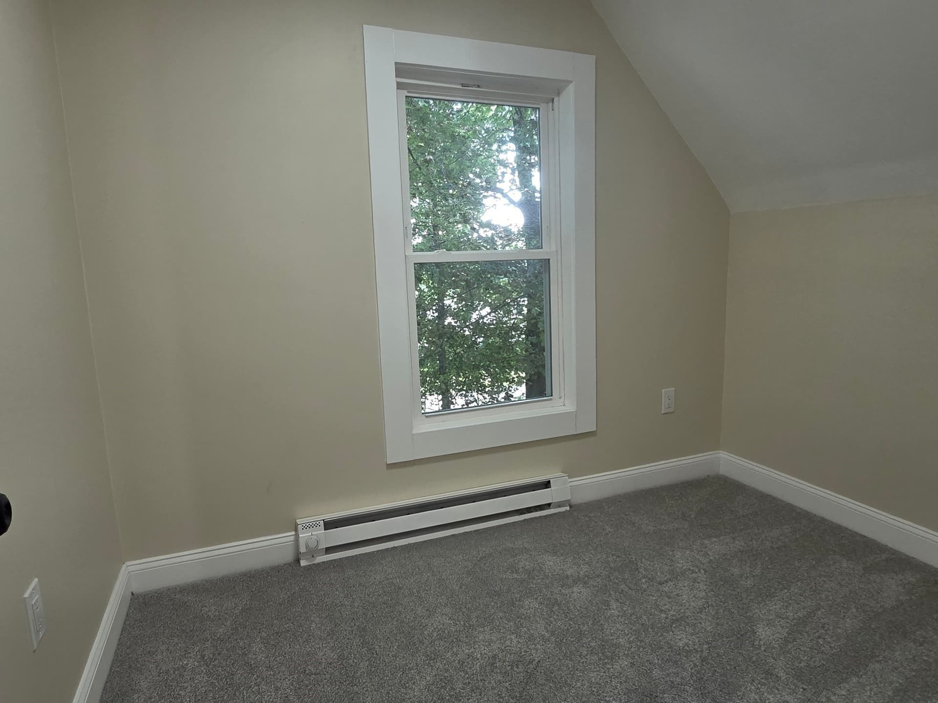 Single Family Residence at 1220 Water Street, Fitchburg MA 01420, photo 11 of 15