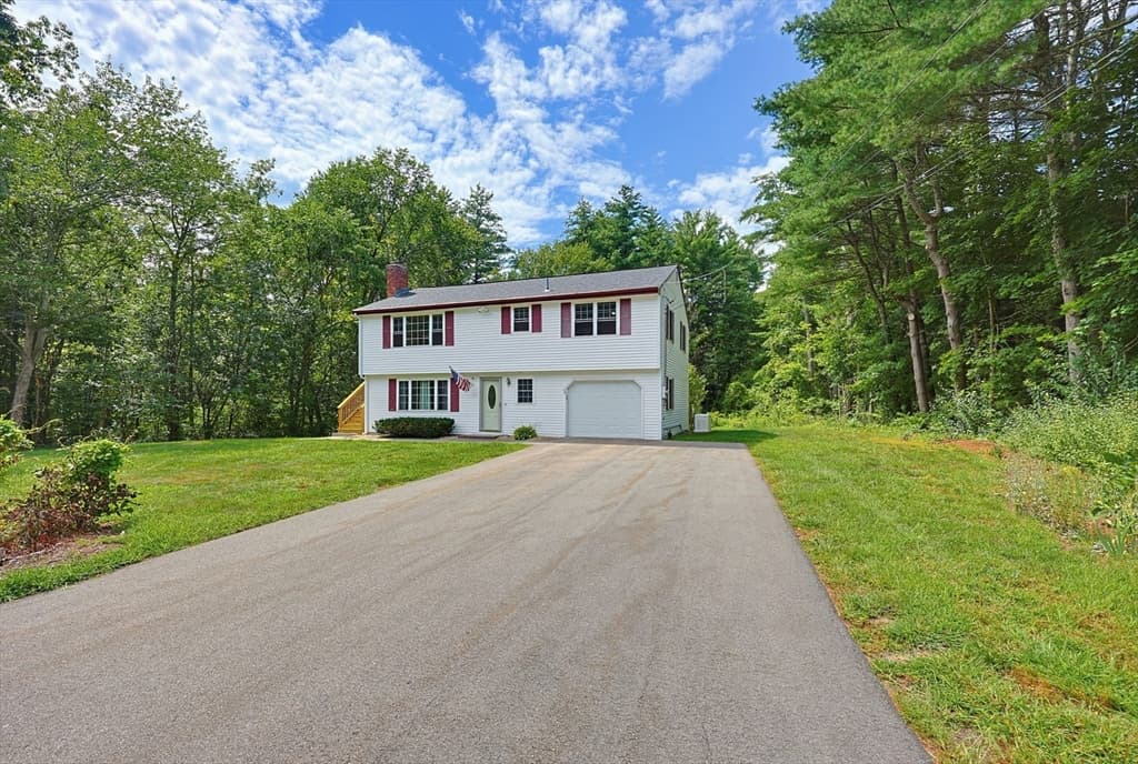 64 Park Street, Pepperell MA 01463