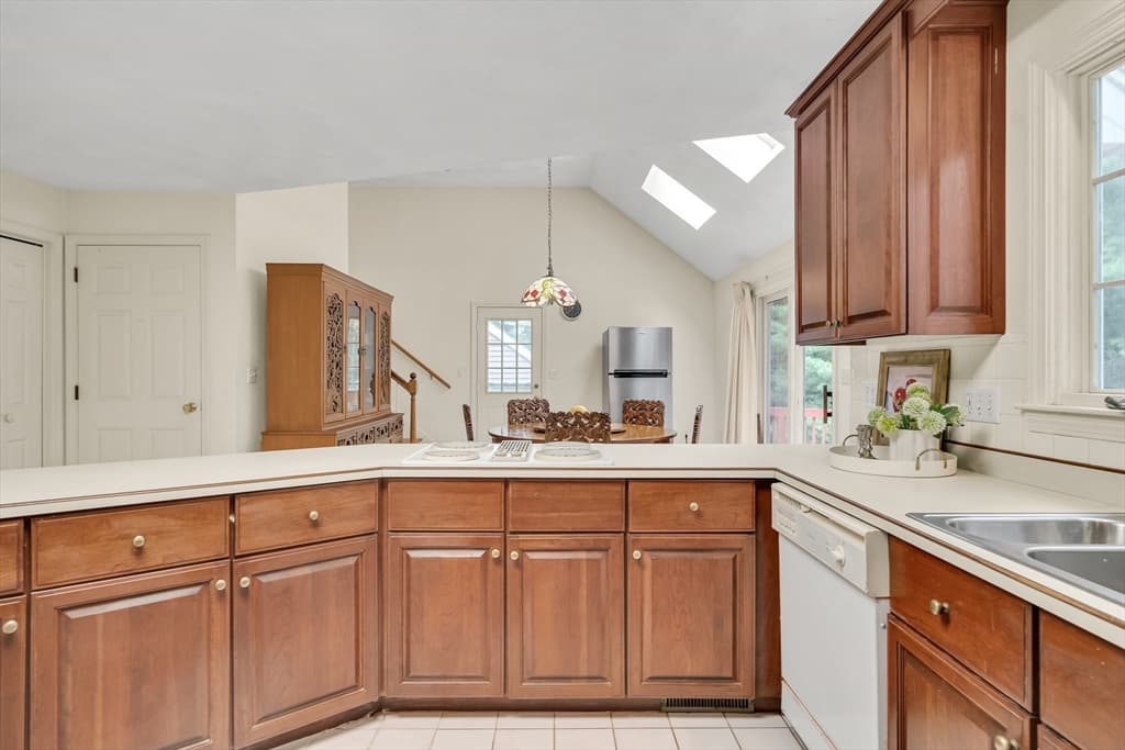 4 Crestview Rd, Bedford MA 01730 photo 10
