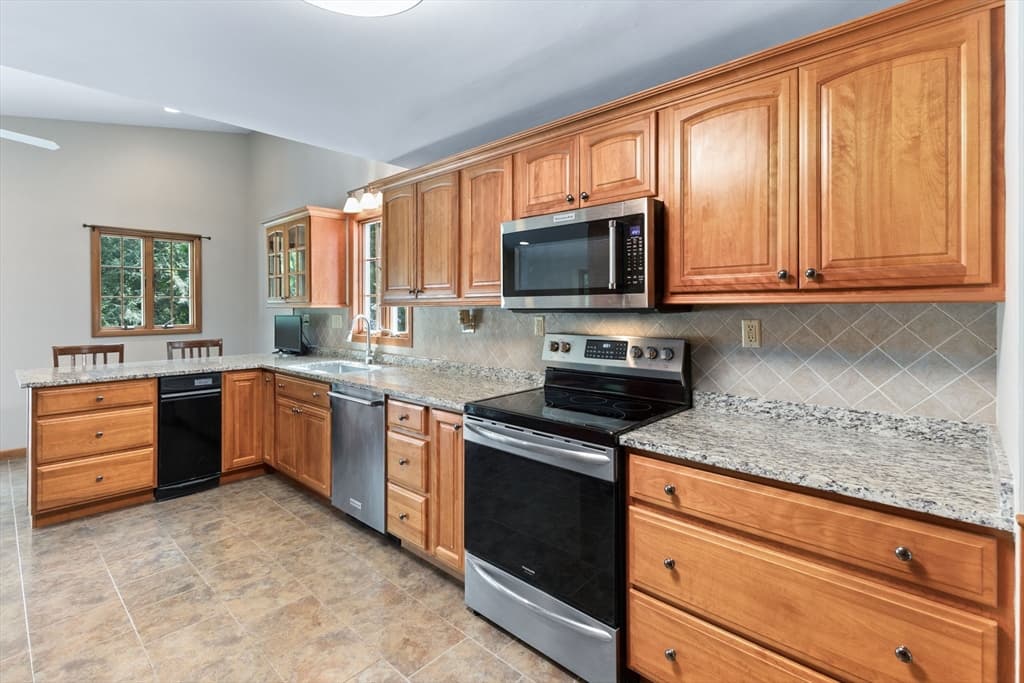 99 Keene St, Brockton MA 02301 photo 27