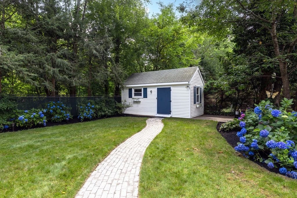 99 Keene St, Brockton MA 02301 photo 8
