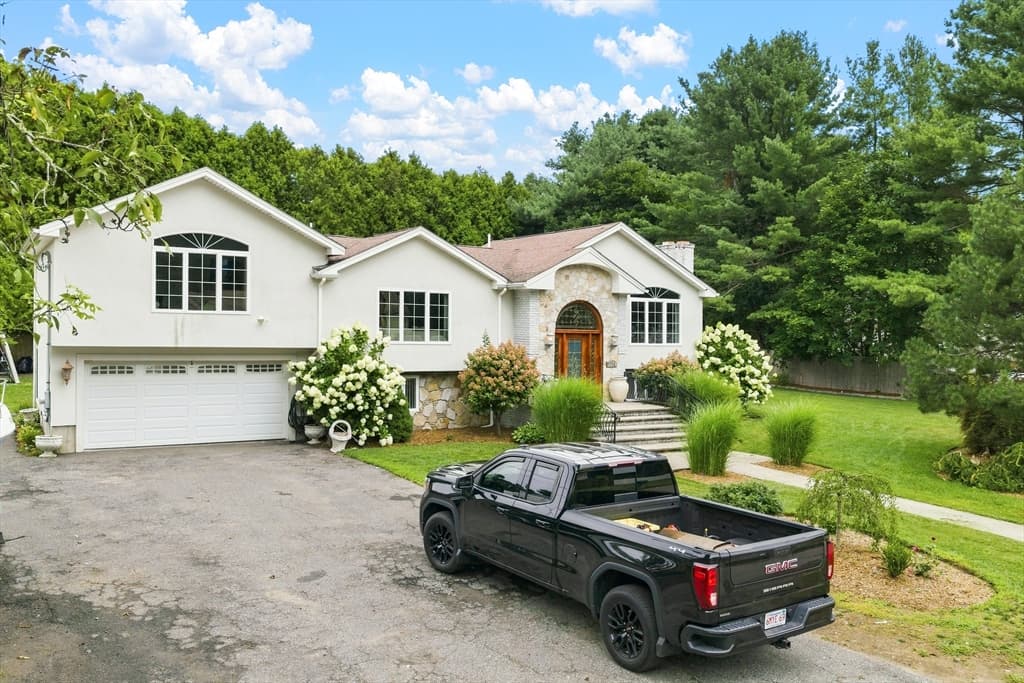 1298 Rebecca Rd, Dighton MA 02764 photo 2