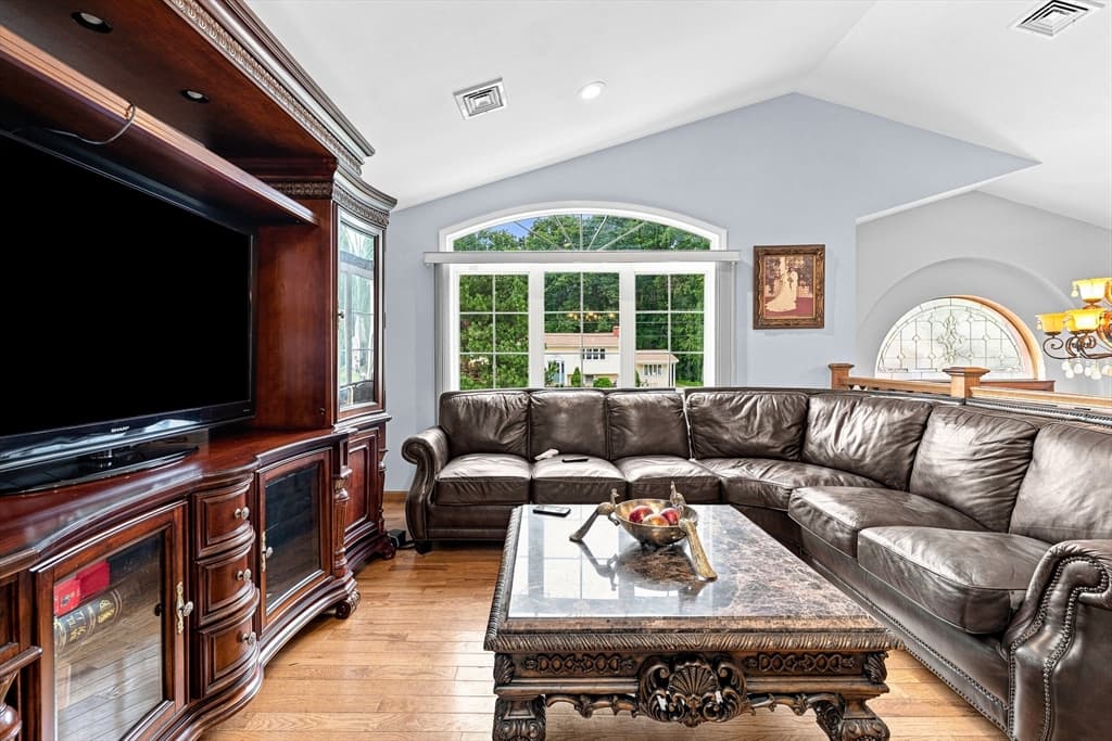 1298 Rebecca Rd, Dighton MA 02764 photo 10