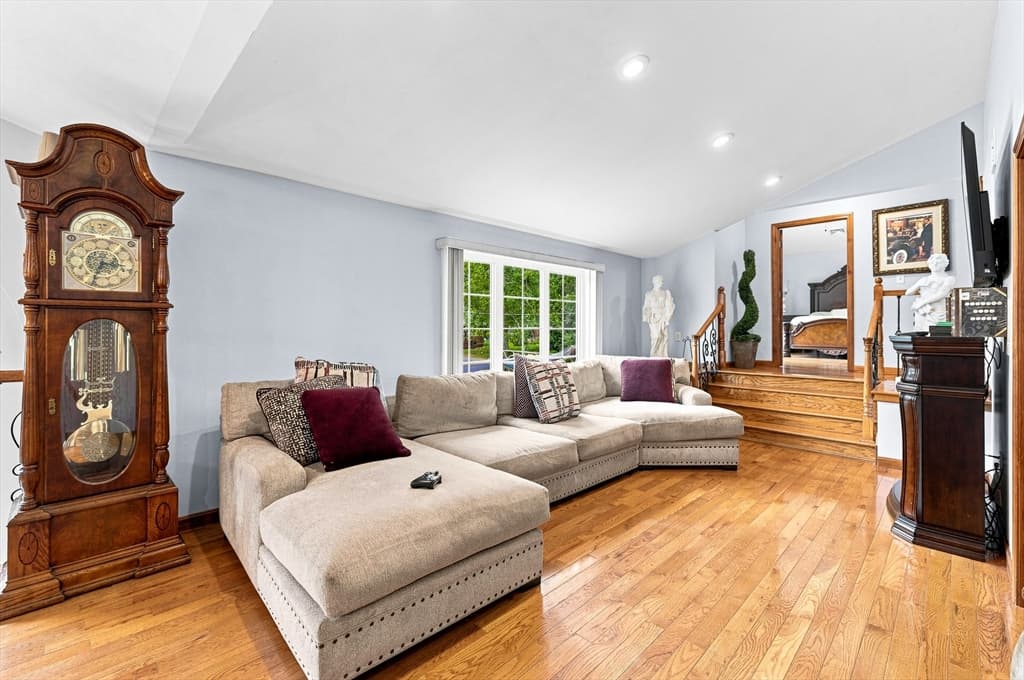 1298 Rebecca Rd, Dighton MA 02764 photo 18