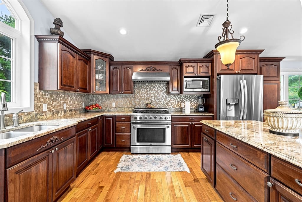 1298 Rebecca Rd, Dighton MA 02764 photo 15