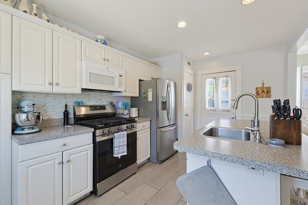 2 Dearborn Ave, Beverly MA 01915 photo 26