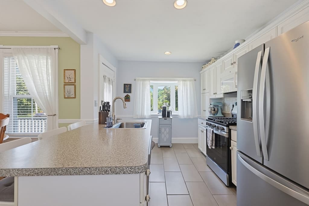 2 Dearborn Ave, Beverly MA 01915 photo 20