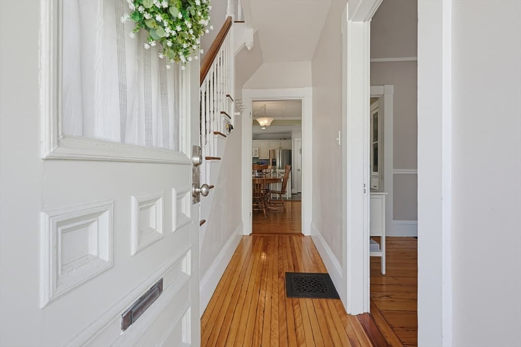 2 Dearborn Ave, Beverly MA 01915 photo 9