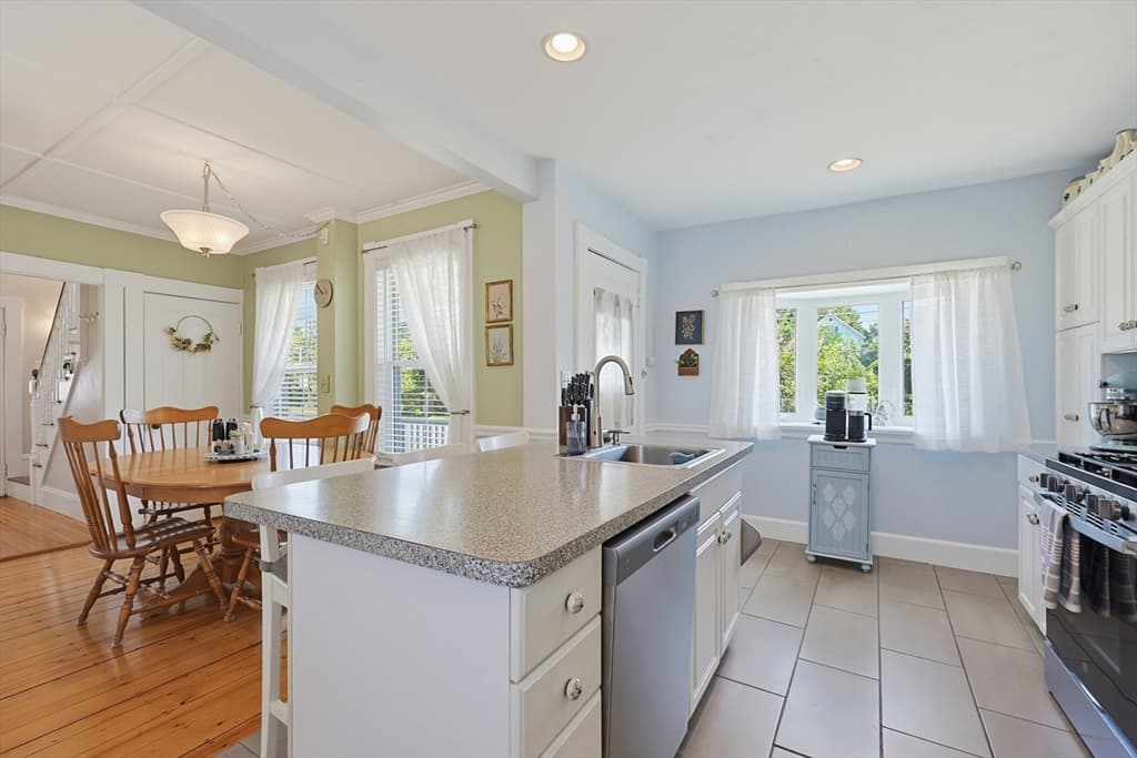 2 Dearborn Ave, Beverly MA 01915 photo 21