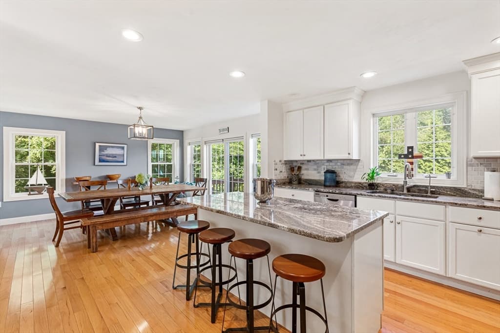380 N Wheaton Ave, Seekonk MA 02771 photo 16