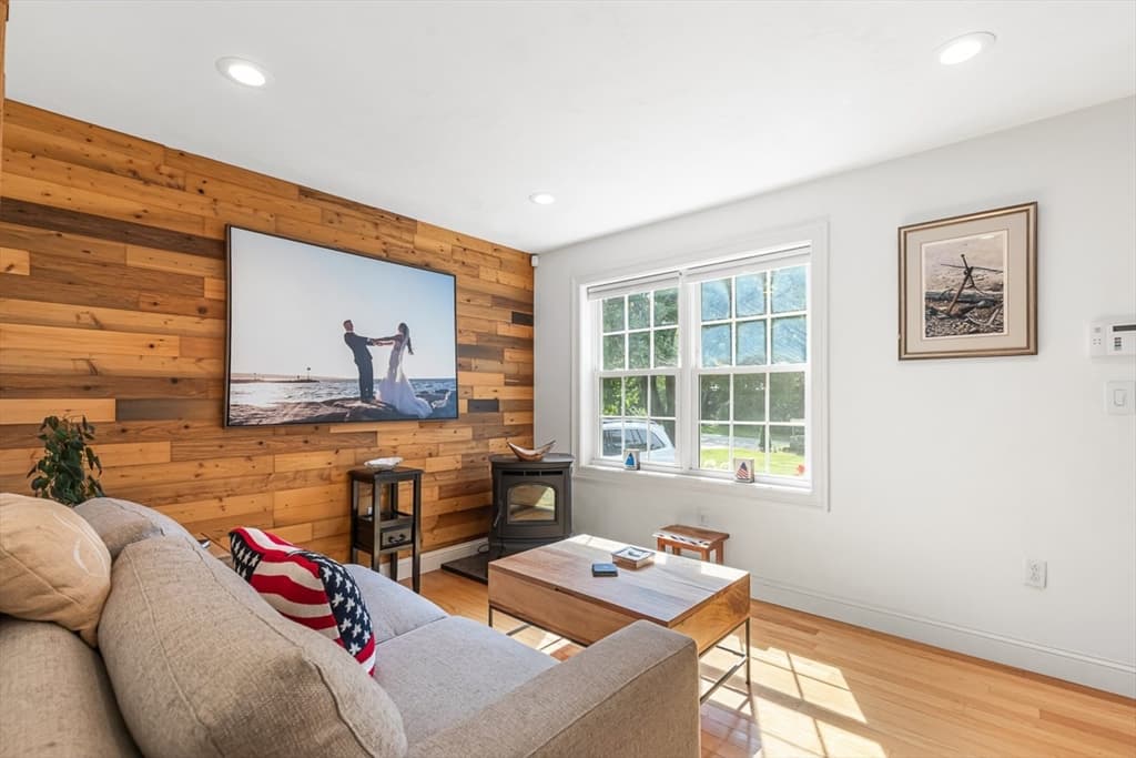380 N Wheaton Ave, Seekonk MA 02771 photo 7
