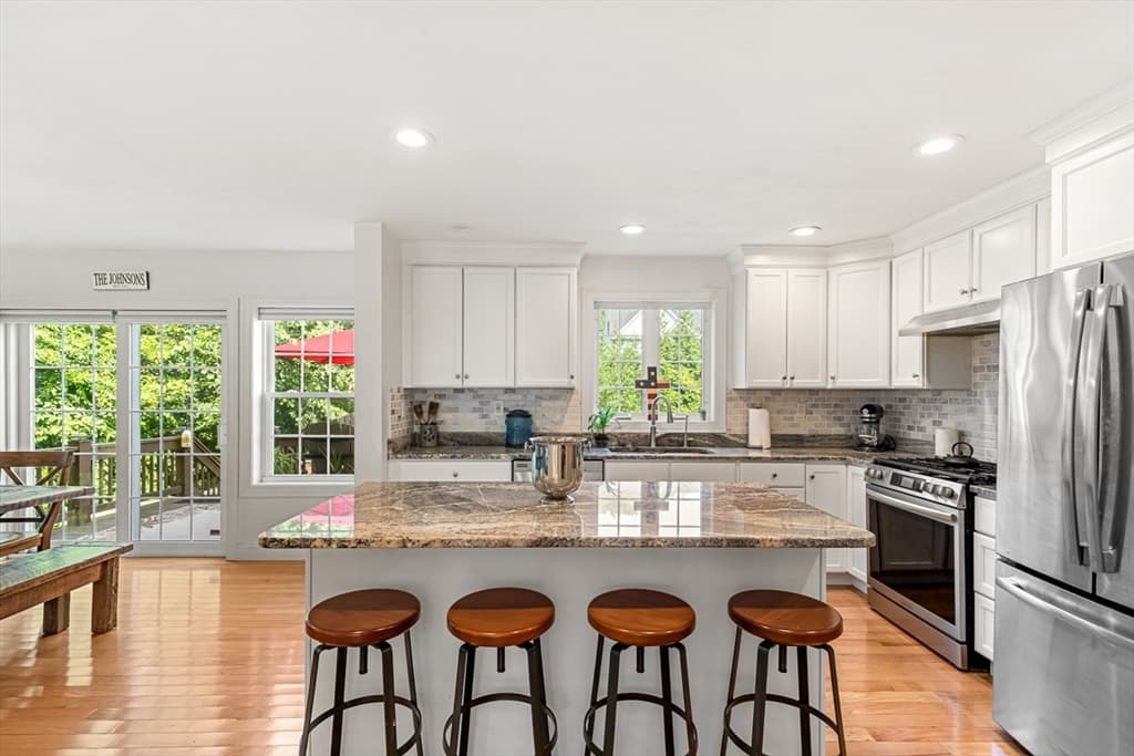 380 N Wheaton Ave, Seekonk MA 02771 photo 20