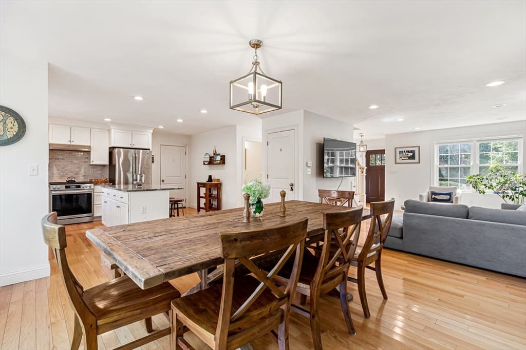 380 N Wheaton Ave, Seekonk MA 02771 photo 14