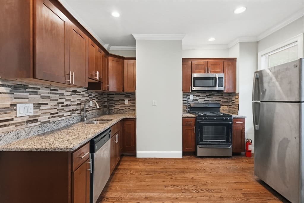 71 Walnut Park, Boston MA 02119 photo 6