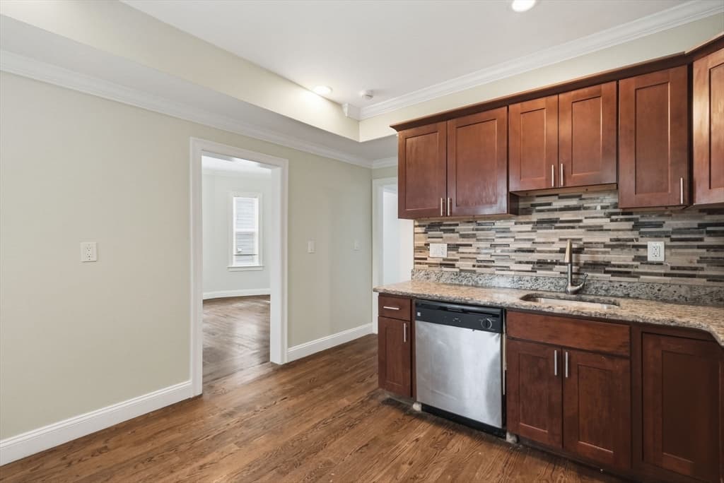 71 Walnut Park, Boston MA 02119 photo 9
