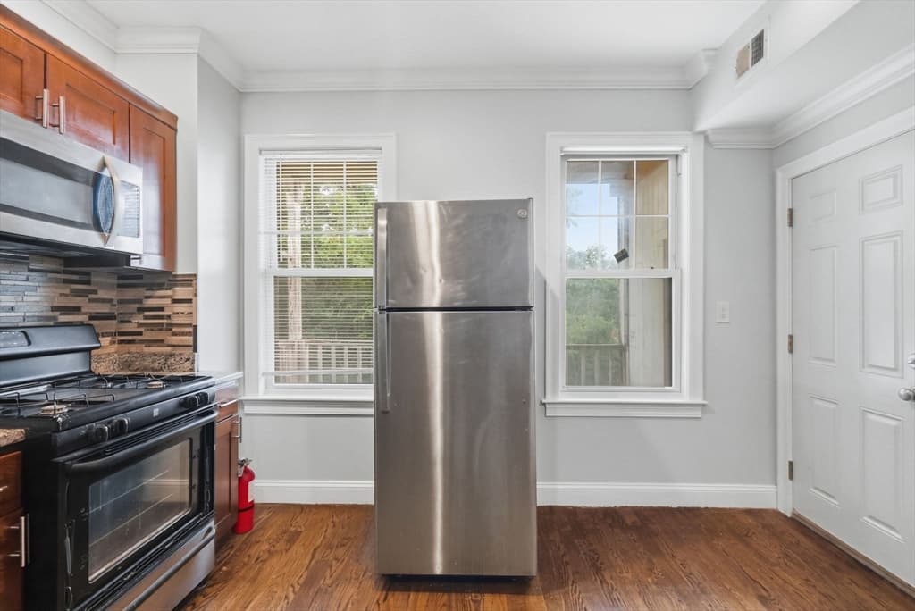 71 Walnut Park, Boston MA 02119 photo 8