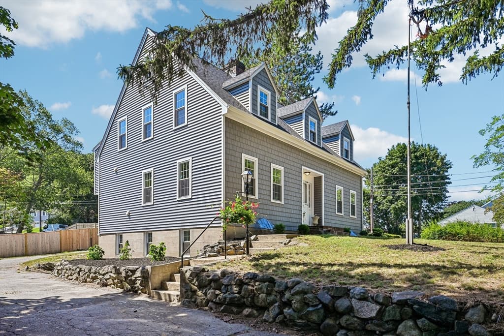 254 Russell St, Woburn MA 01801 photo 2