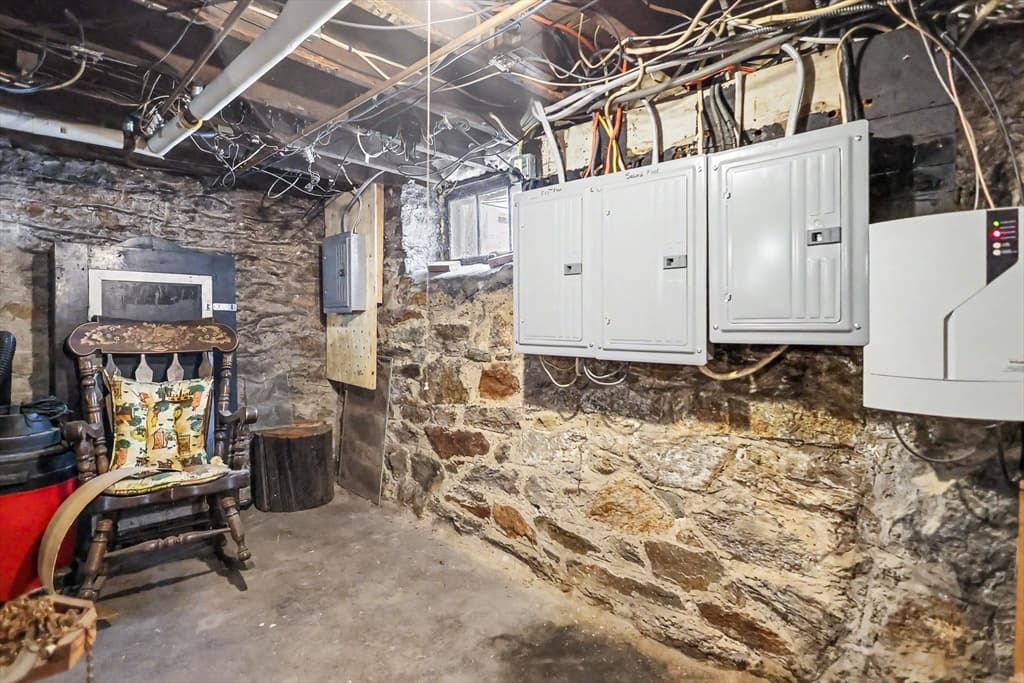 22-24 Hawley St, Lawrence MA 01843 photo 38