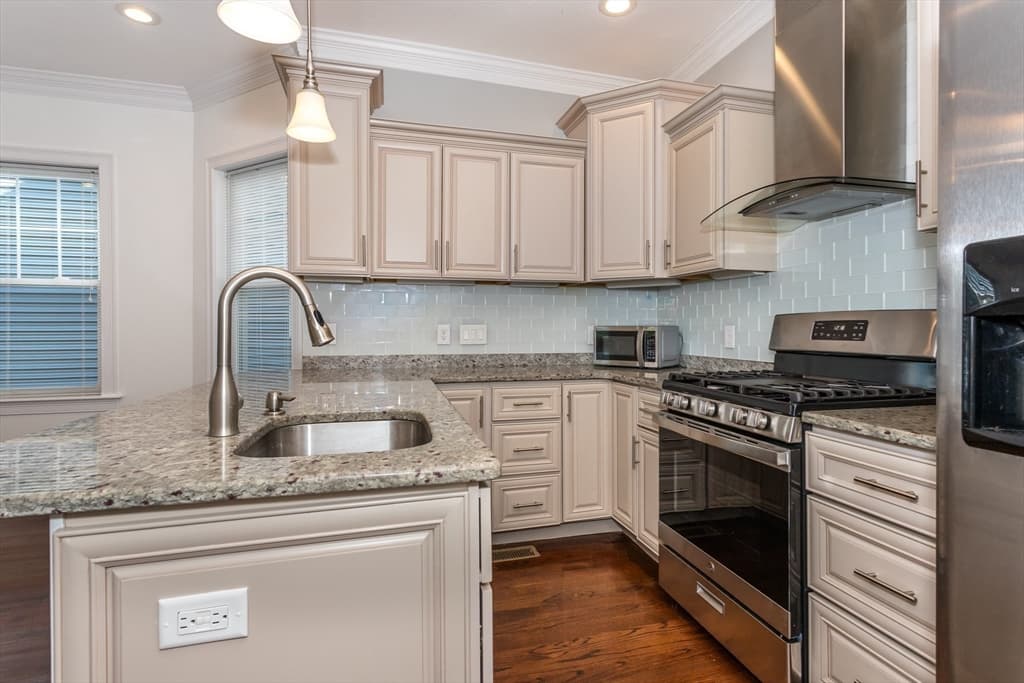 18 Kittredge St # 1, Boston MA 02131 photo 7
