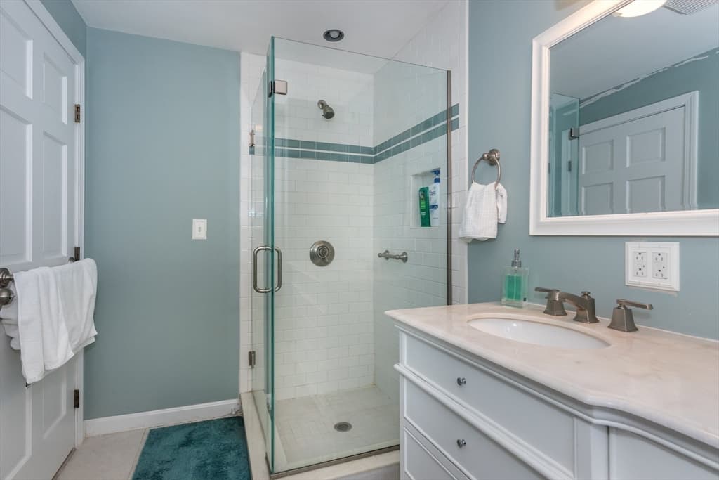 34 Avon Way, Quincy MA 02169 photo 20