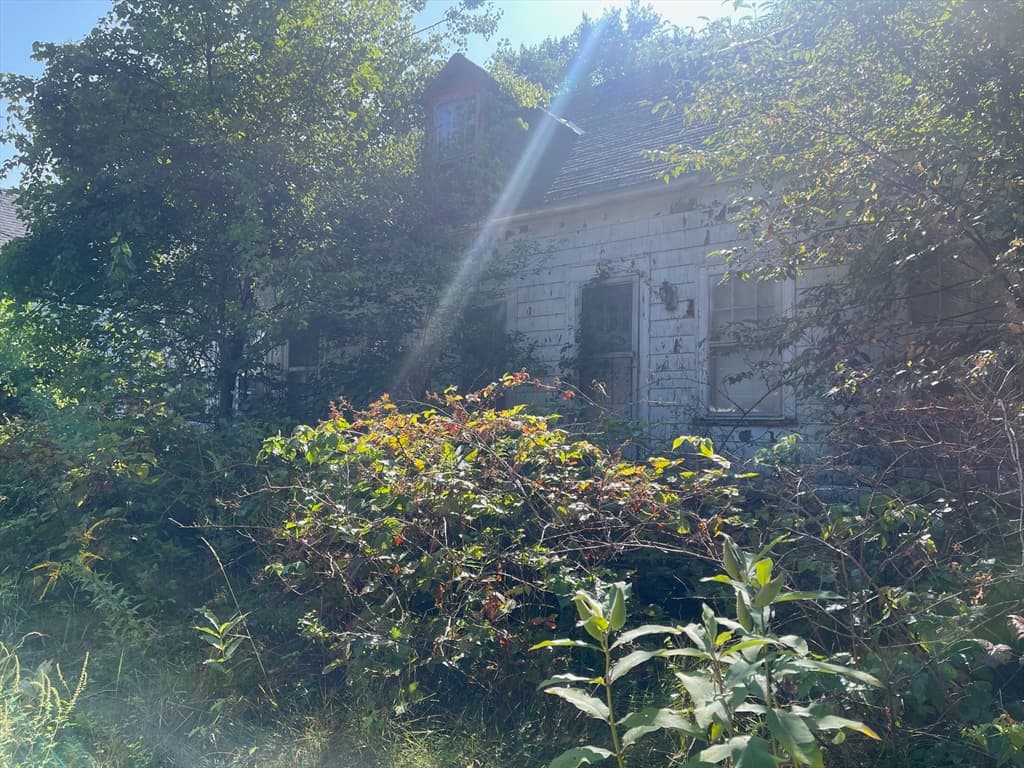 16 Liberty St, Templeton MA 01331 photo 3