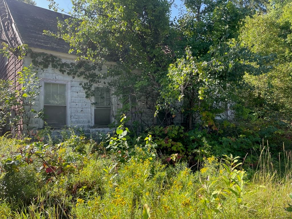 16 Liberty St, Templeton MA 01331
