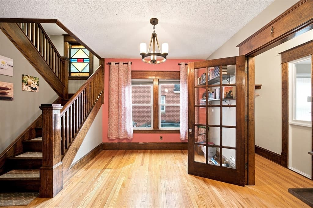 90 Bonneville Ave, Chicopee MA 01013 photo 6