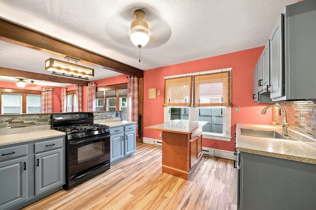 90 Bonneville Ave, Chicopee MA 01013 photo 13