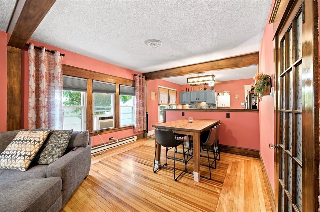 90 Bonneville Ave, Chicopee MA 01013 photo 8