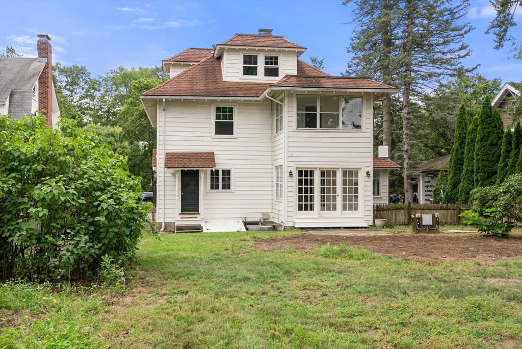 855 Commonwealth Ave, Newton MA 02459 photo 36