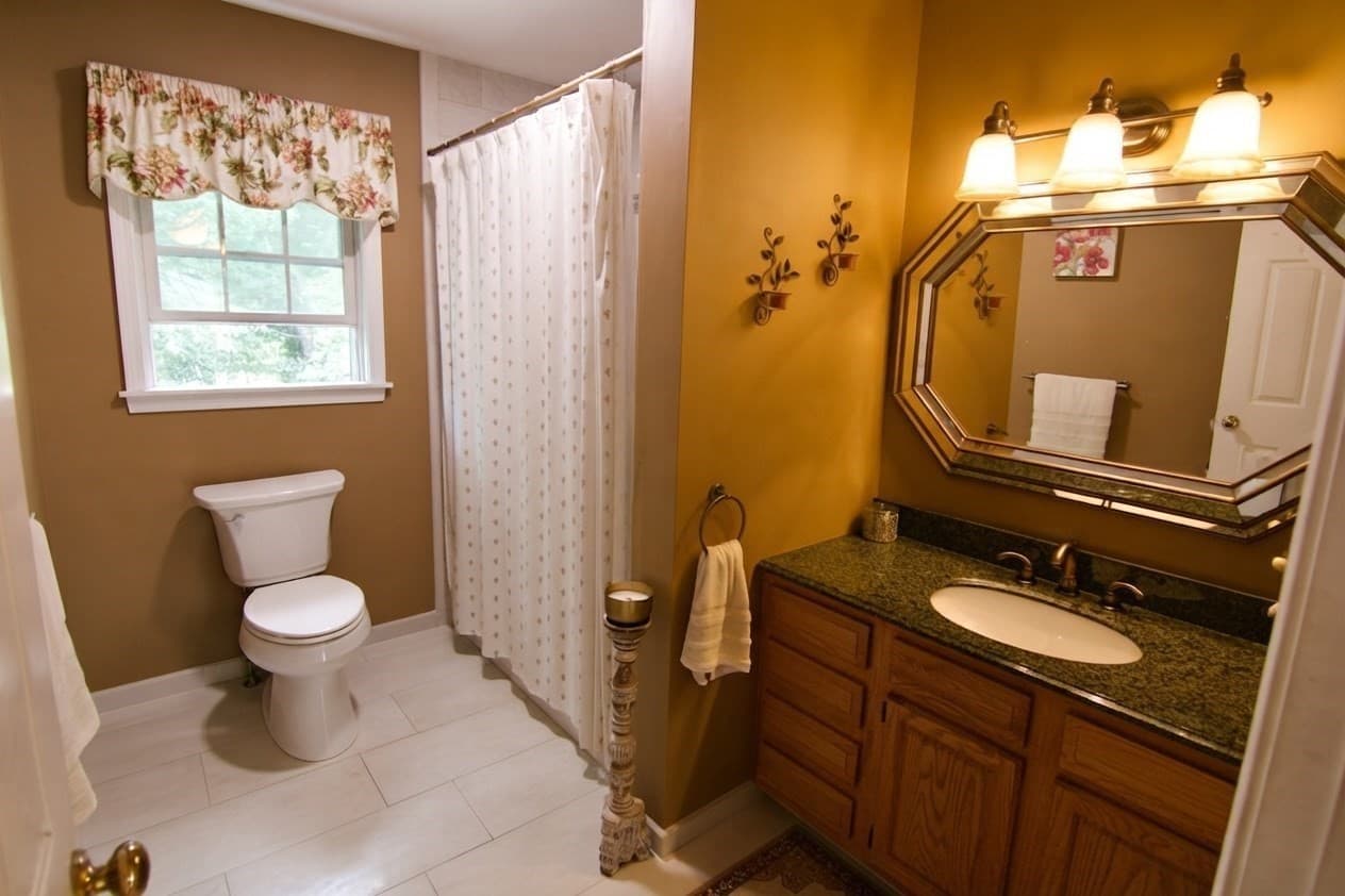 Single Family Residence at 9 Zamora St, Saugus MA 01906, photo 22 of 39