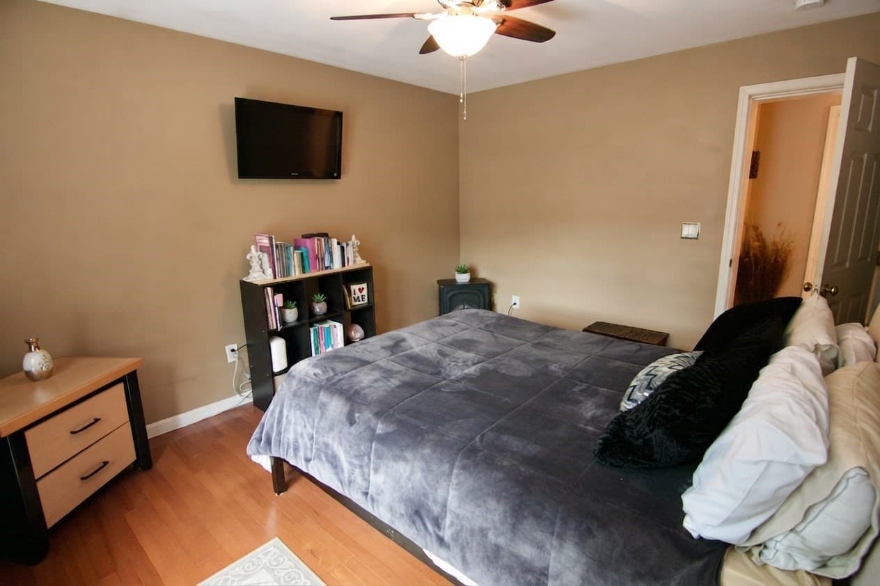 Single Family Residence at 9 Zamora St, Saugus MA 01906, photo 28 of 39