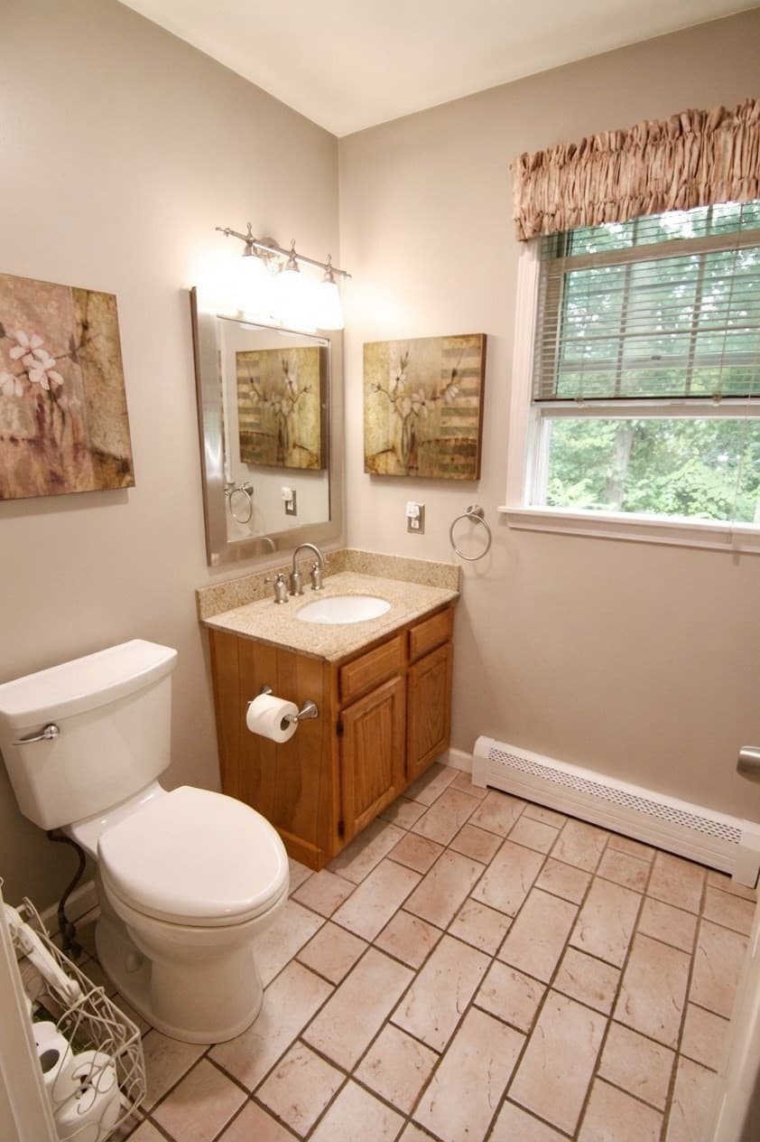 Single Family Residence at 9 Zamora St, Saugus MA 01906, photo 30 of 39