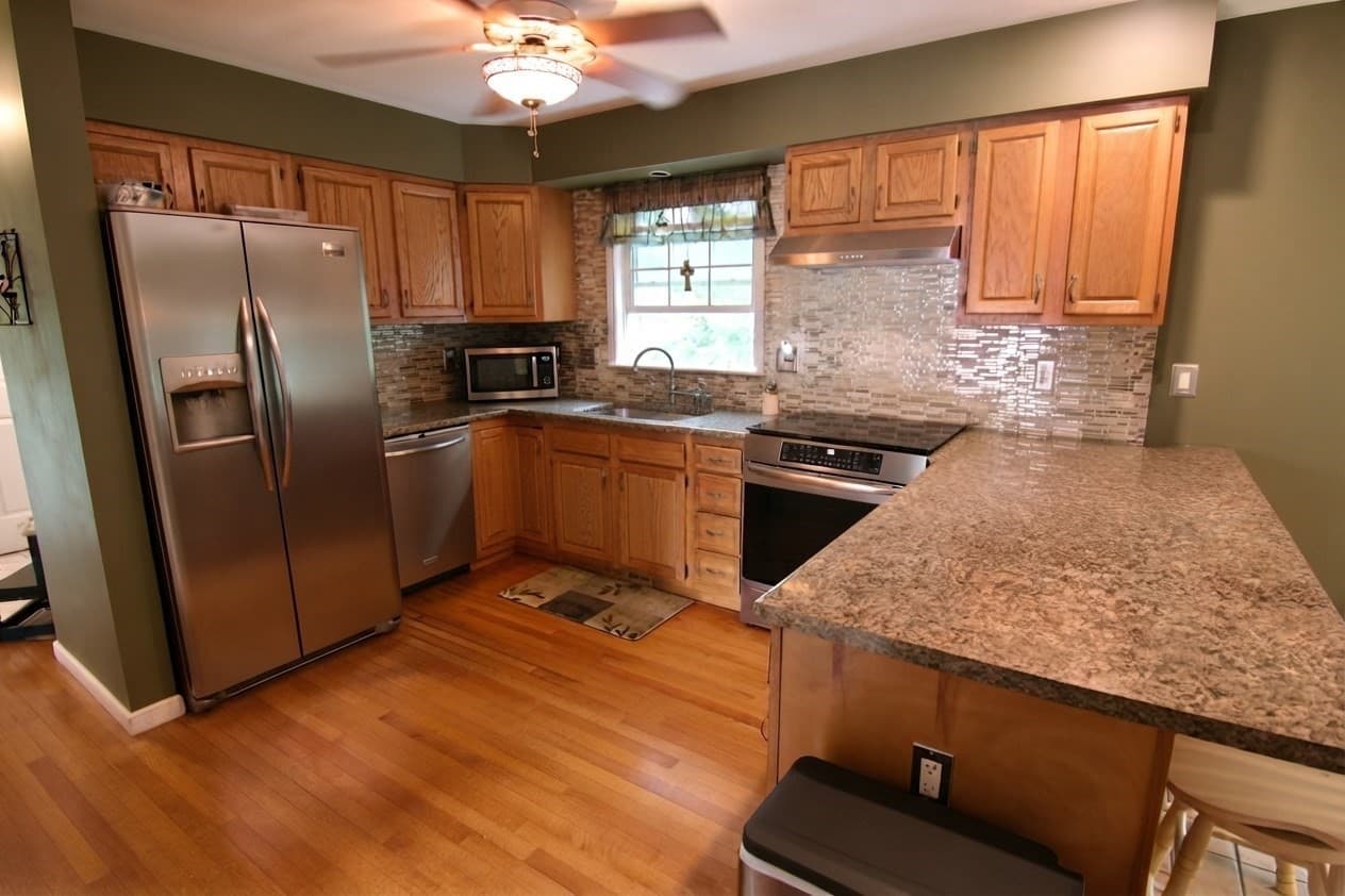 Single Family Residence at 9 Zamora St, Saugus MA 01906, photo 14 of 39