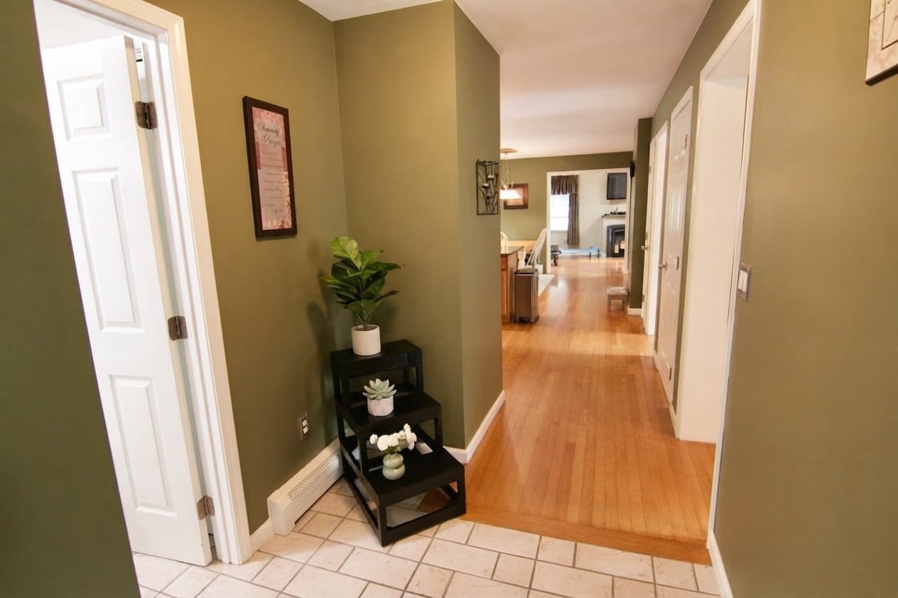 Single Family Residence at 9 Zamora St, Saugus MA 01906, photo 21 of 39