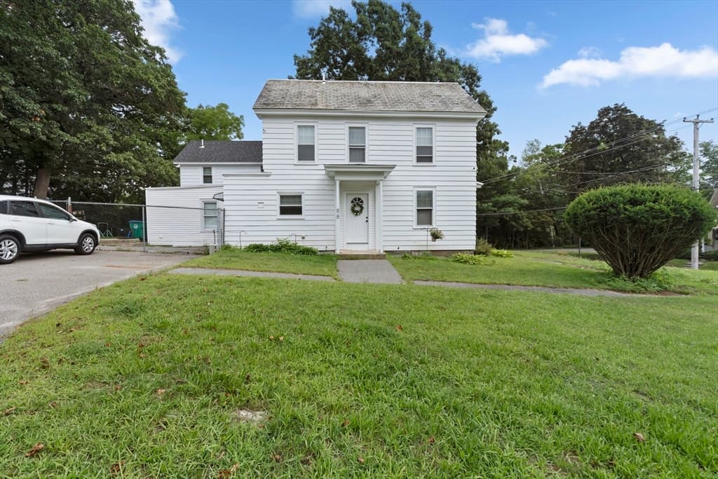 88 Ashburnham St, Fitchburg MA 01420 photo 3
