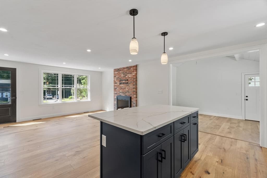 63 Maplewood Dr, Townsend MA 01469 photo 9