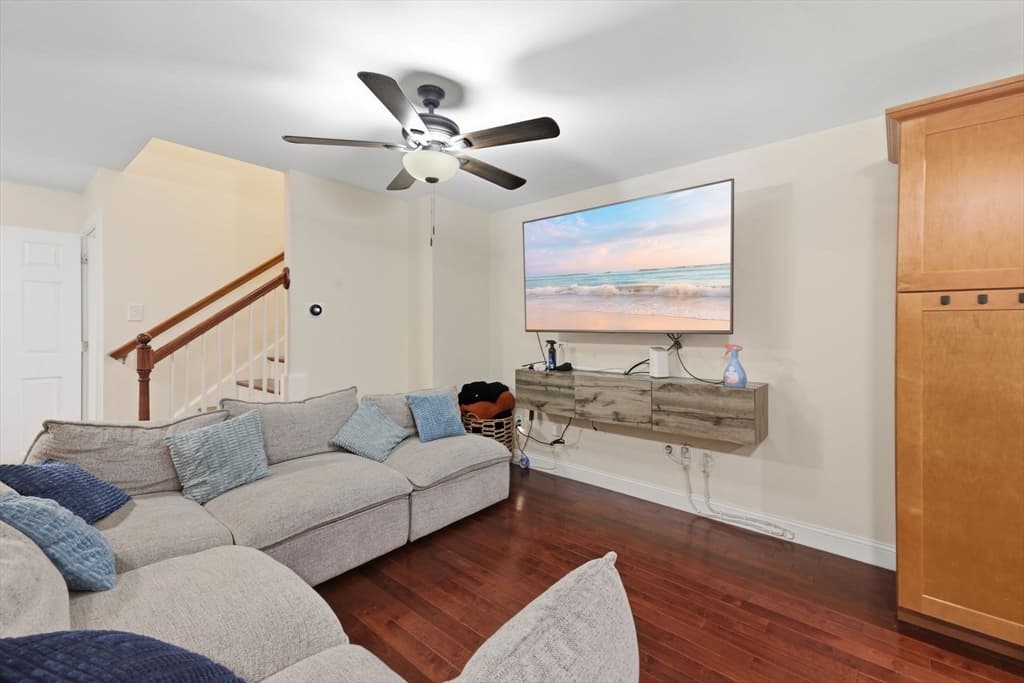 Condominium at 7 Mount Vernon St # 7, Haverhill MA 01830, Haverhill, photo 4 of 9
