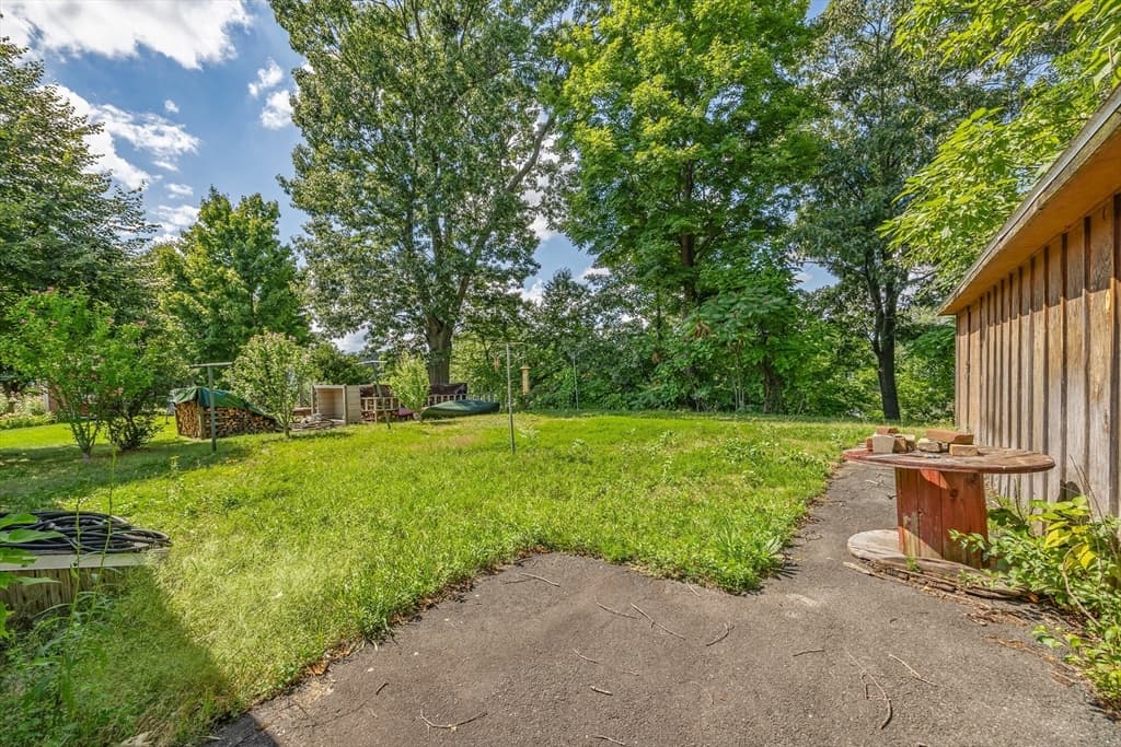 162 Arcadia Blvd, Springfield MA 01118 photo 9