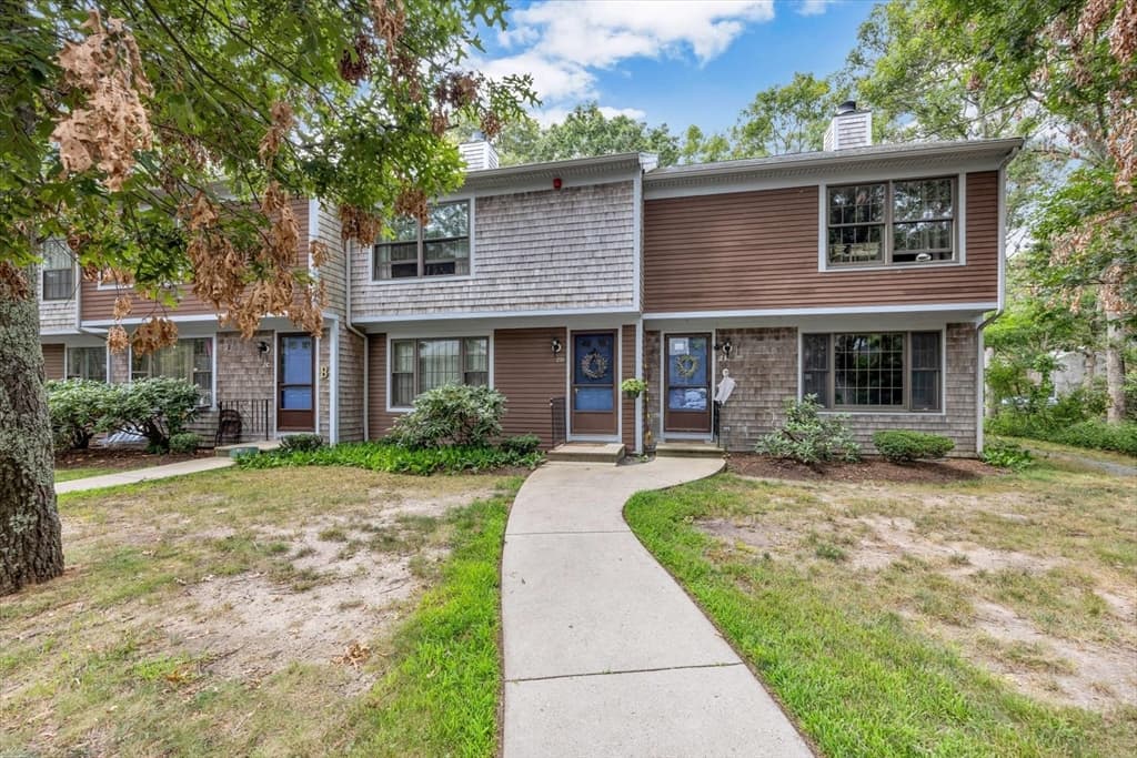 195 Falmouth Rd # 2D, Mashpee MA 02649 photo 2