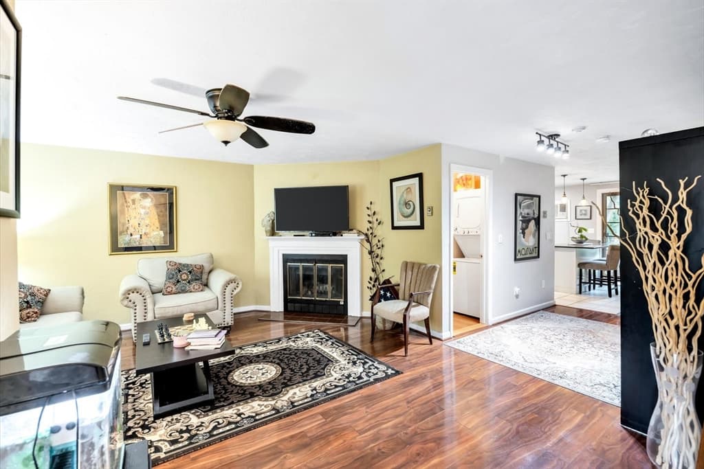 195 Falmouth Rd # 2D, Mashpee MA 02649 photo 7