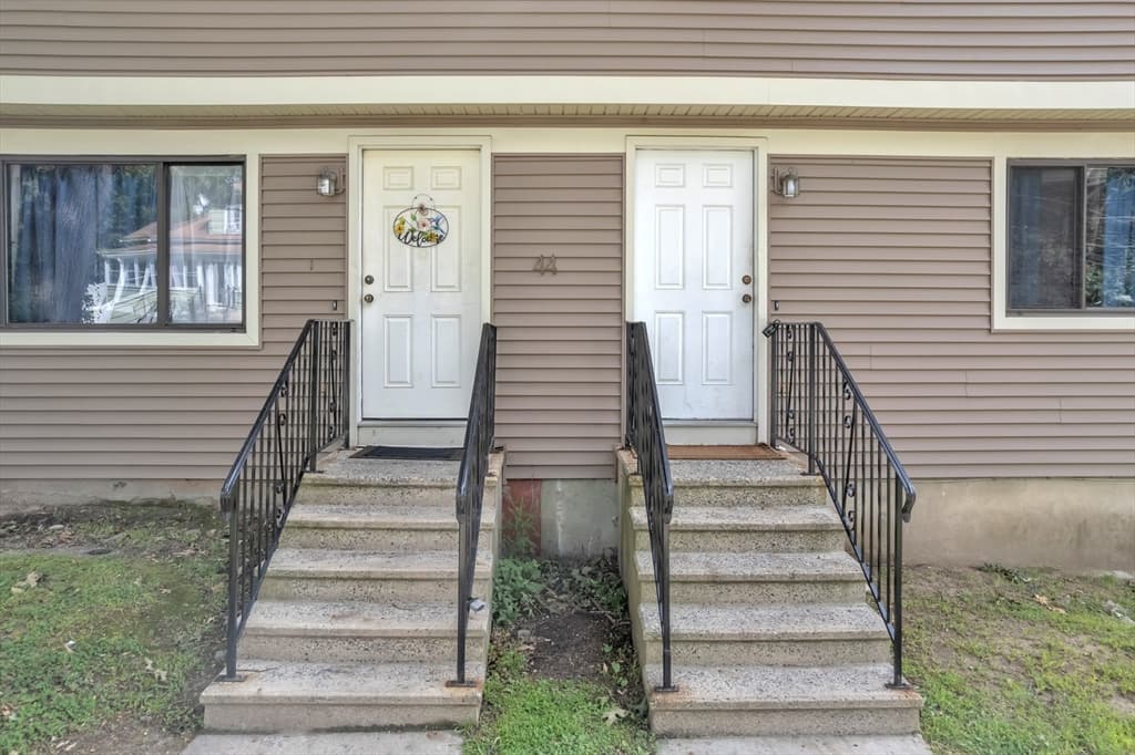 44 Alsada Dr, Worcester MA 01603 photo 2