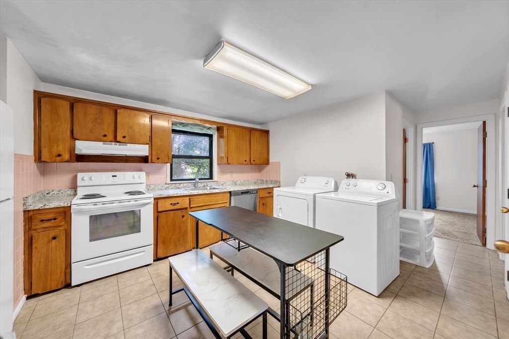 44 Alsada Dr, Worcester MA 01603 photo 3