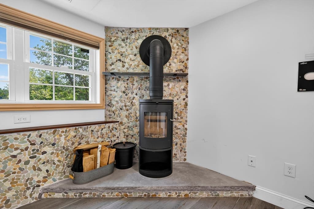 864 South Rd., Ashby MA 01431 photo 9