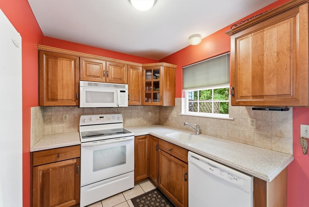 17 Waters Edge # 17, Ludlow MA 01056 photo 6