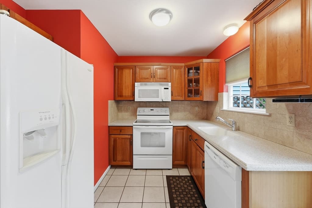 17 Waters Edge # 17, Ludlow MA 01056 photo 5