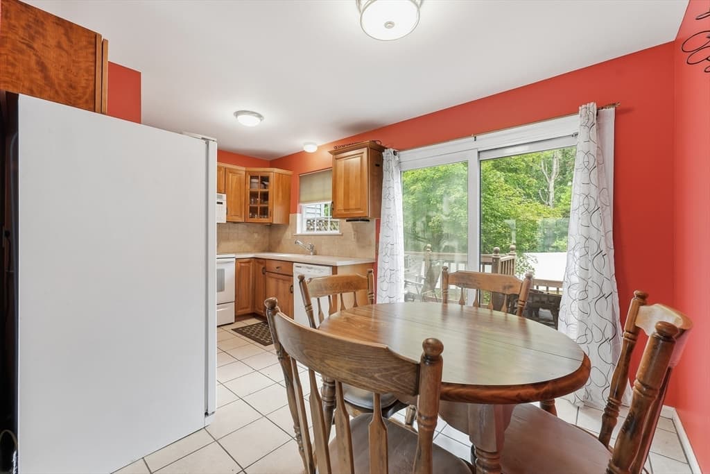17 Waters Edge # 17, Ludlow MA 01056 photo 4